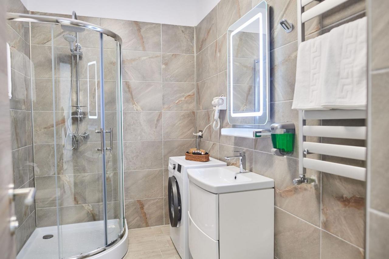 Sea Love Apt Spa N Pools Beach Resort Navodari Ngoại thất bức ảnh