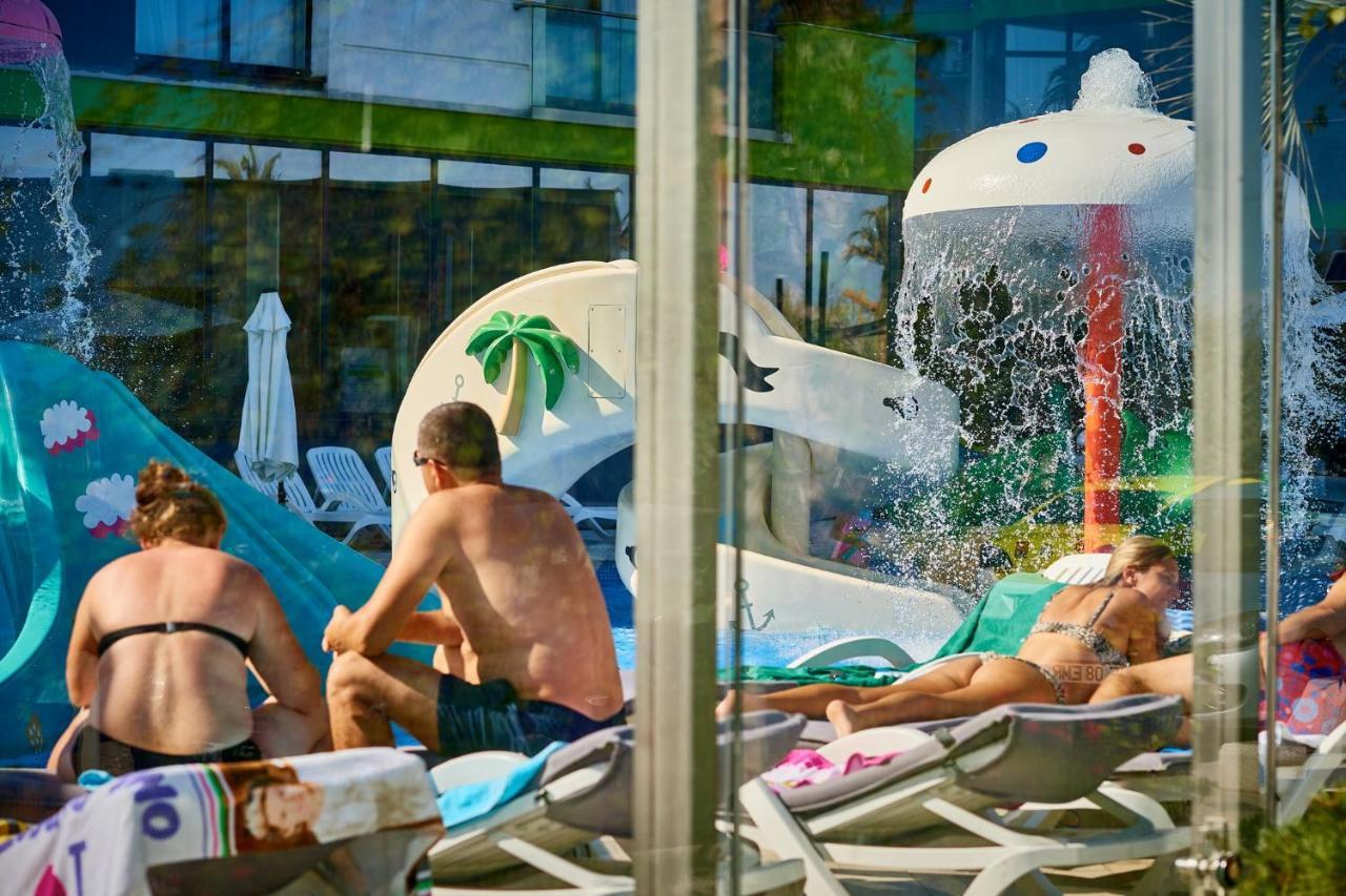 Sea Love Apt Spa N Pools Beach Resort Navodari Ngoại thất bức ảnh